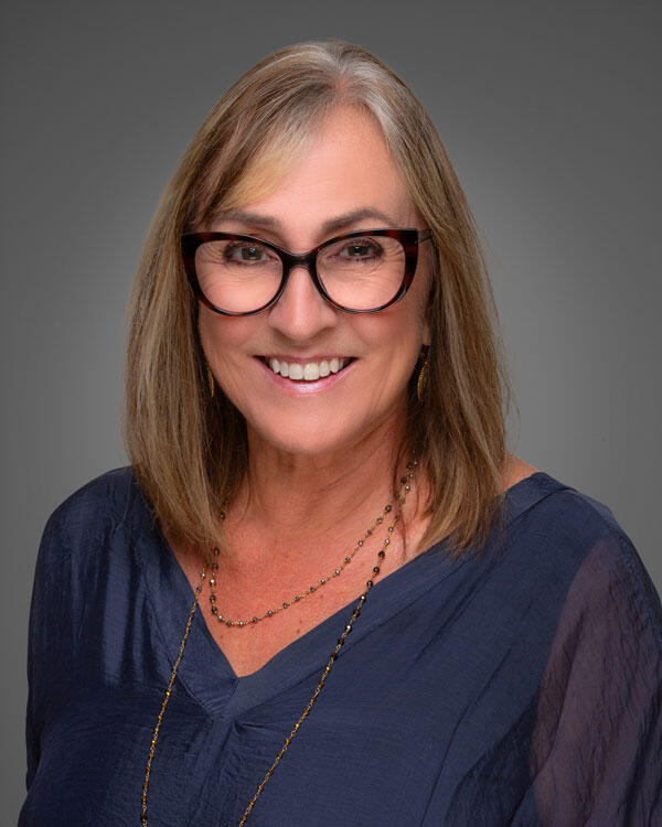 Laurel Anderson-Malinovsky, Communications Specialist